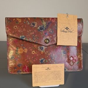 PATRICIA NASH NWT Tan Praire Rose Large Clutch